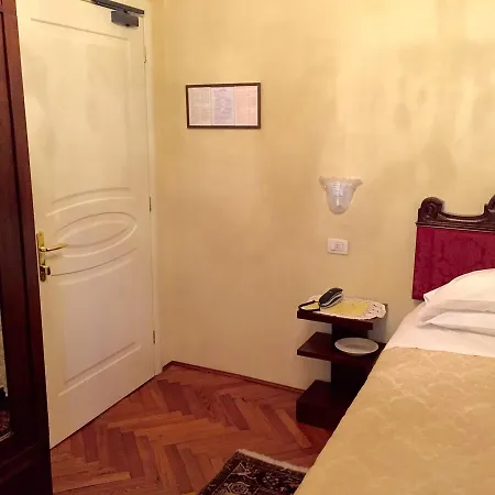 Soranzo Conestabile 3* سكورْتْسي