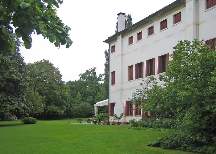 Hotel Soranzo Conestabile 3*